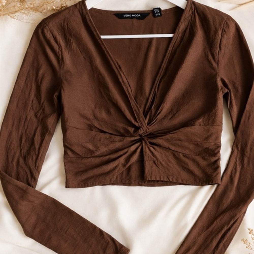 Vero Moda Chocolate Brown Twist-Front Long Sleeve Crop Top